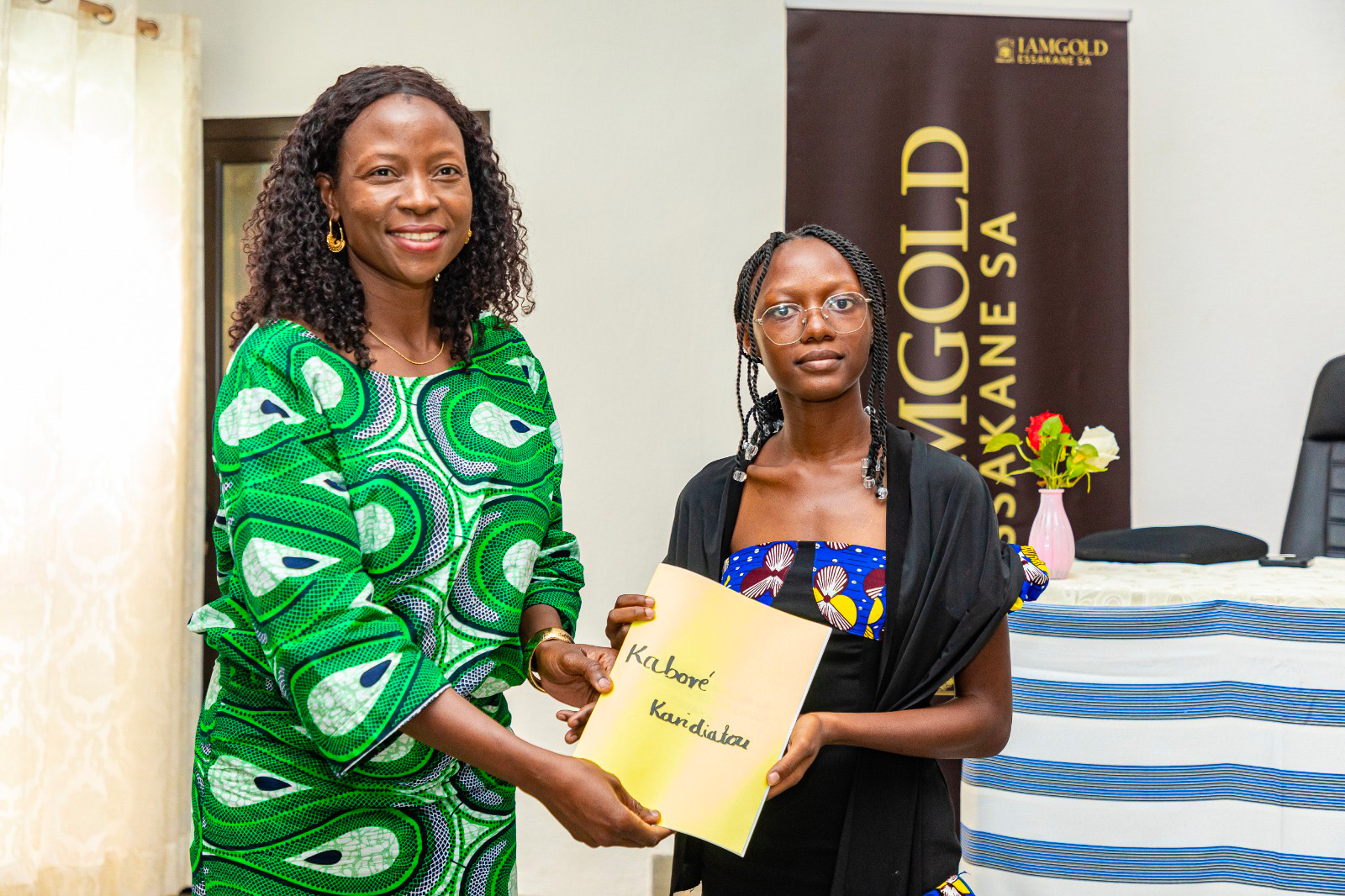 IAMGOLD Essakane SA offre 10 bourses d’études Excellence aux enfants des travailleurs 